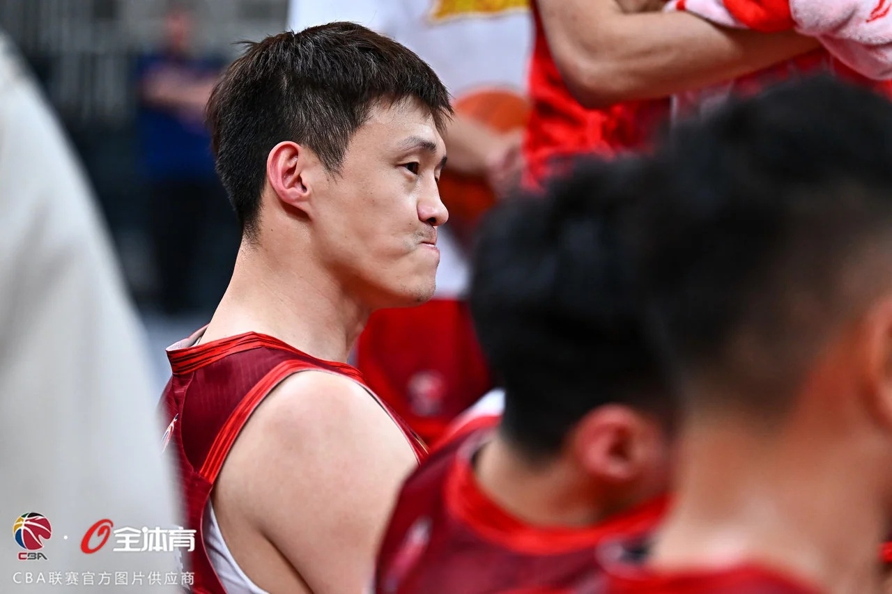 英雄联盟竞猜-深圳男篮迎德国杯关键赛，清晨调整名单，质疑声仍在，纪律约束更严格的简单介绍